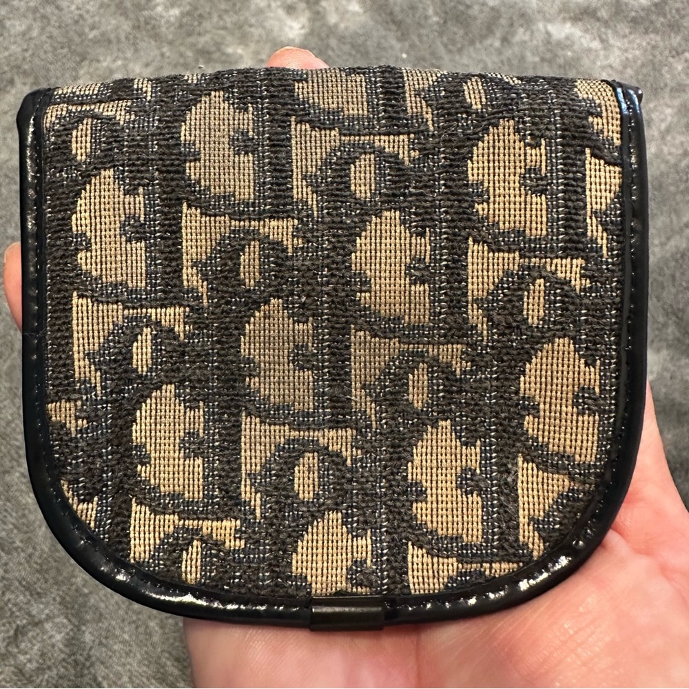Authentic Dior blue, black and cream coin pouch. - Picture 7 of 7